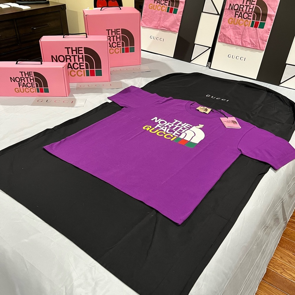 New AUTHENTIC Gucci x The North Face Purple T-Shirt Size LARGE w/ Receipt 
$399